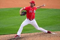 MLB: Entrenamiento de primavera-Marineros de Seattle contra Rojos de Cincinnati